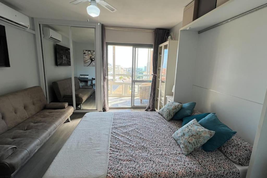Estudio Aguila Con Vistas Al Mar ベナルマデナ エクステリア 写真